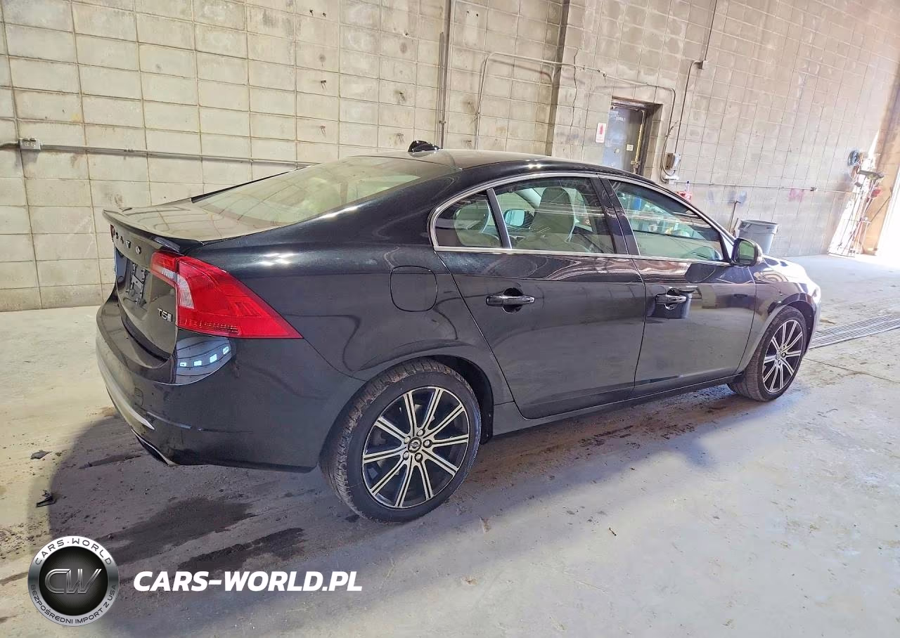 2018 Volvo S60 Platinum VIN:LYV402HMXJB179852 - 3