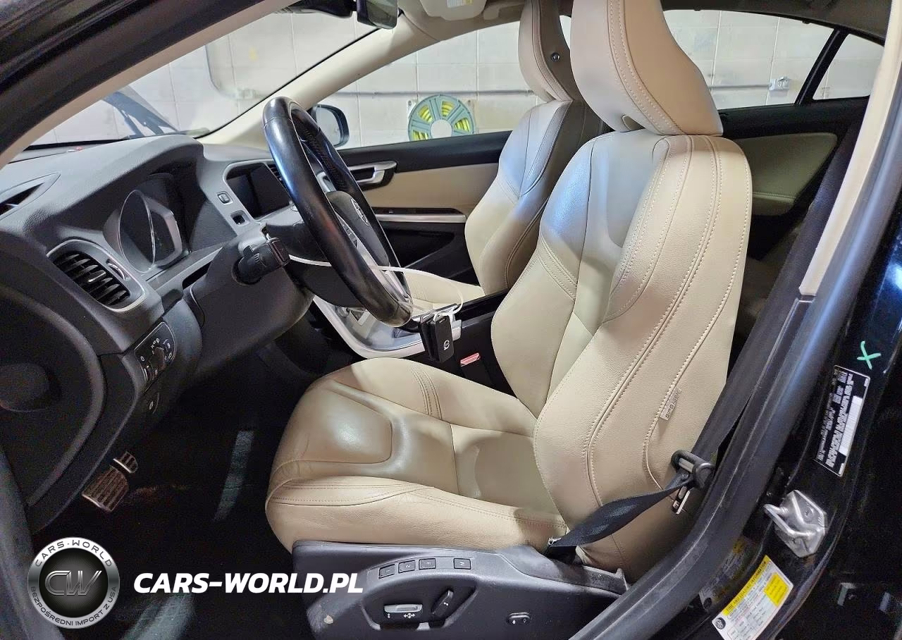 2018 Volvo S60 Platinum VIN:LYV402HMXJB179852 - 7