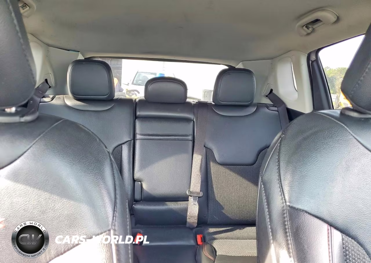 2019 Jeep Compass Trailhawk VIN:3C4NJDDB9KT785565 - 10