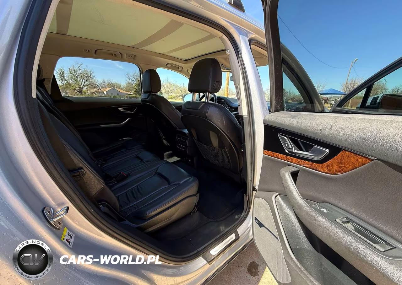 2018 Audi Q7 Premium Plus VIN:WA1LAAF72JD046552 - 6