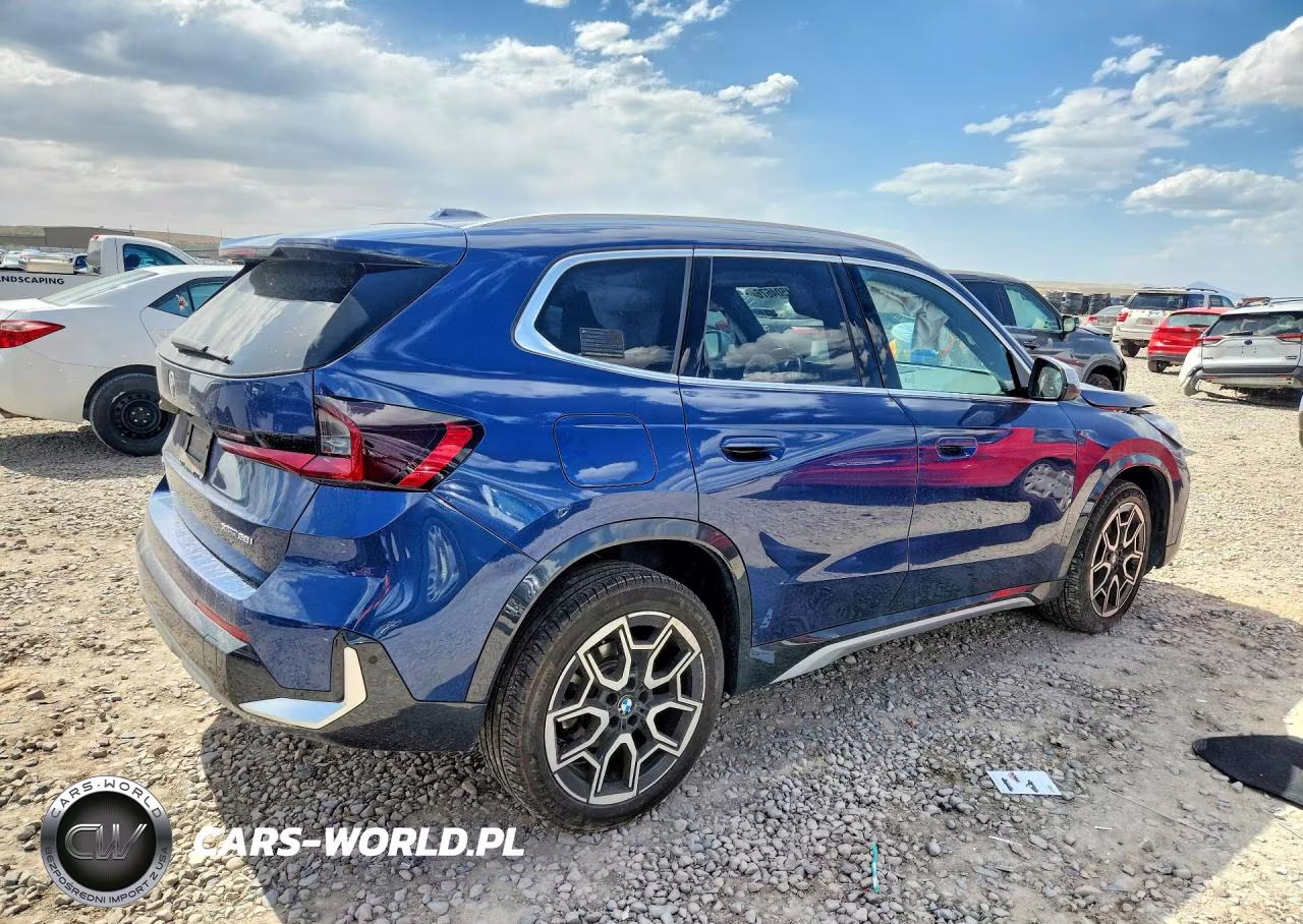 2024 BMW X1 xDrive28I VIN:WBX73EF00R5Z51277 - 3