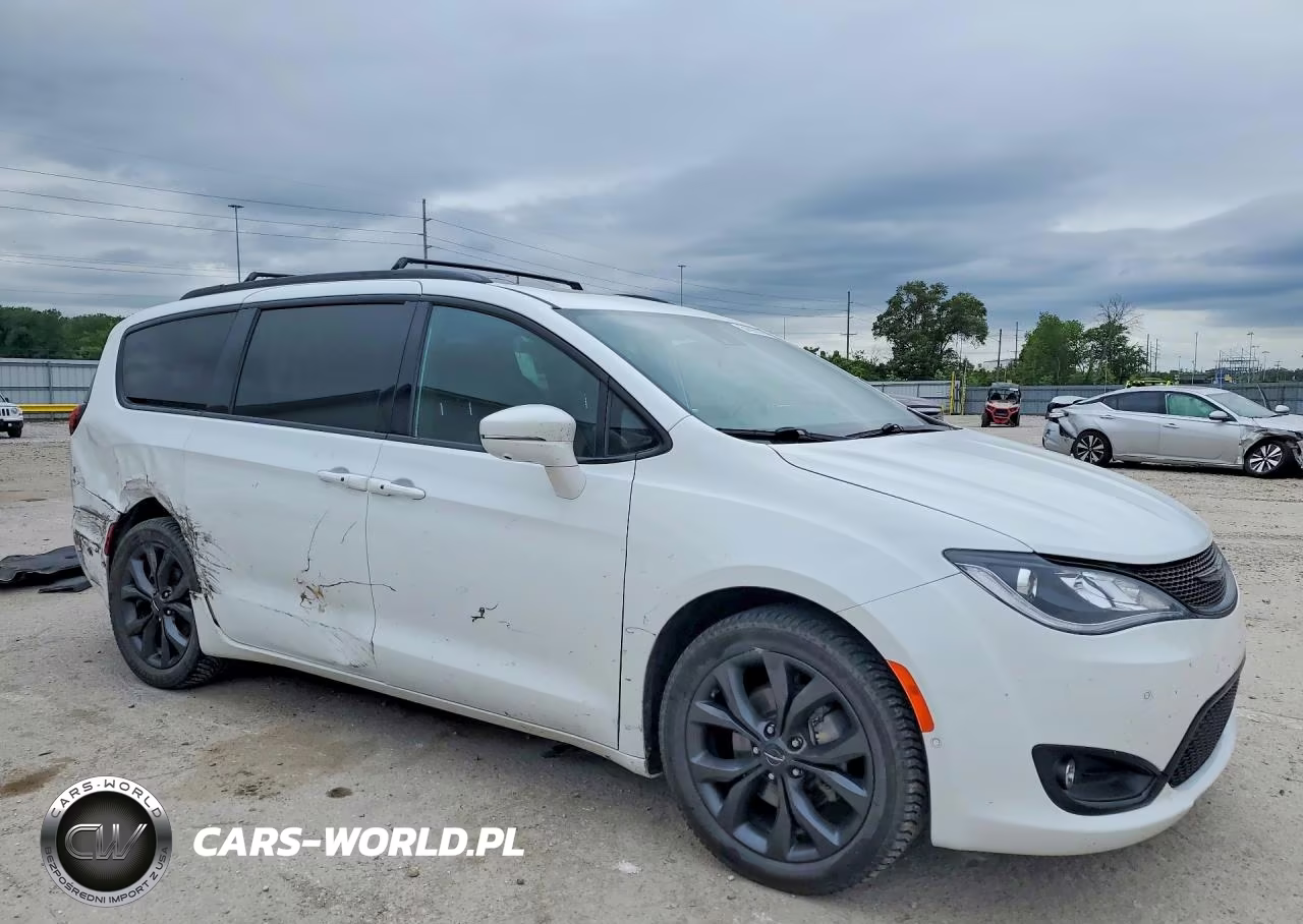 2020 Chrysler Pacifica Limited VIN:2C4RC1GG1LR118835 - 4