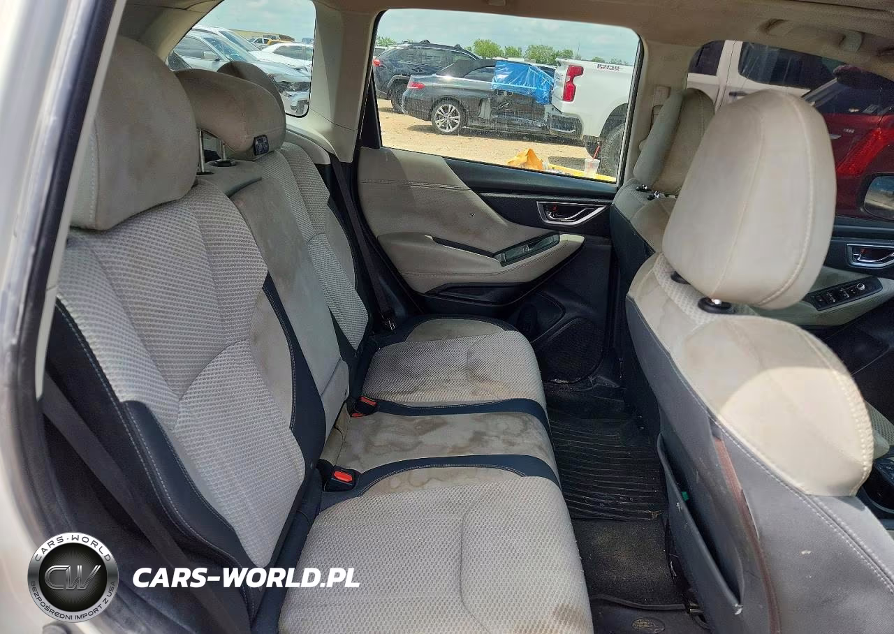 2019 Subaru Forester Premium VIN:JF2SKAEC2KH443087 - 11