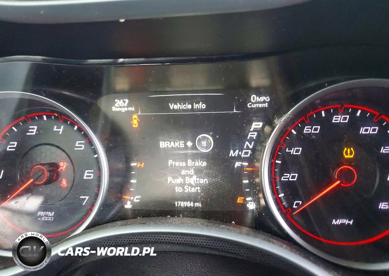 2018 Dodge Charger R VIN:2C3CDXCT1JH133254 - 9