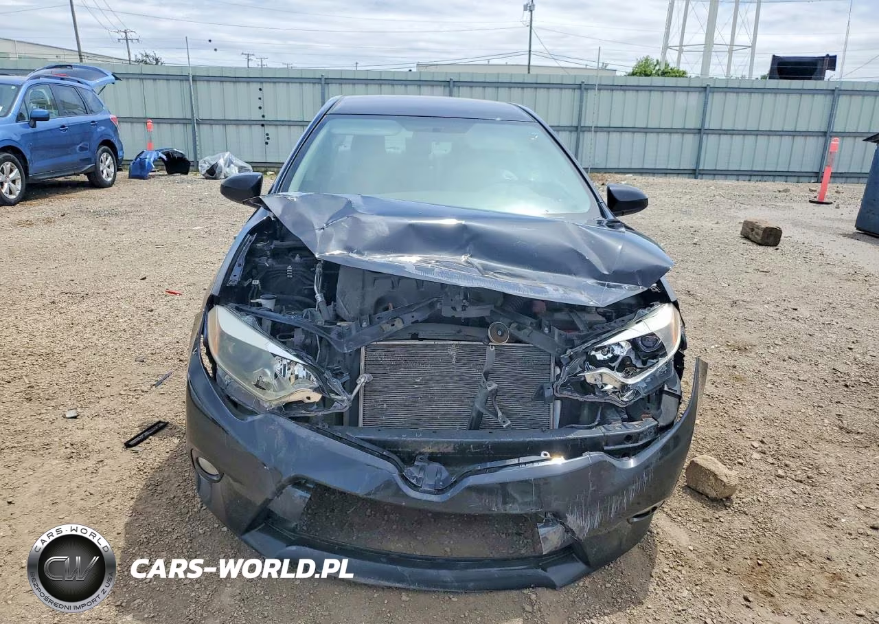 2015 Toyota Corolla Le Plus VIN:2T1BURHE2FC424909 - 5