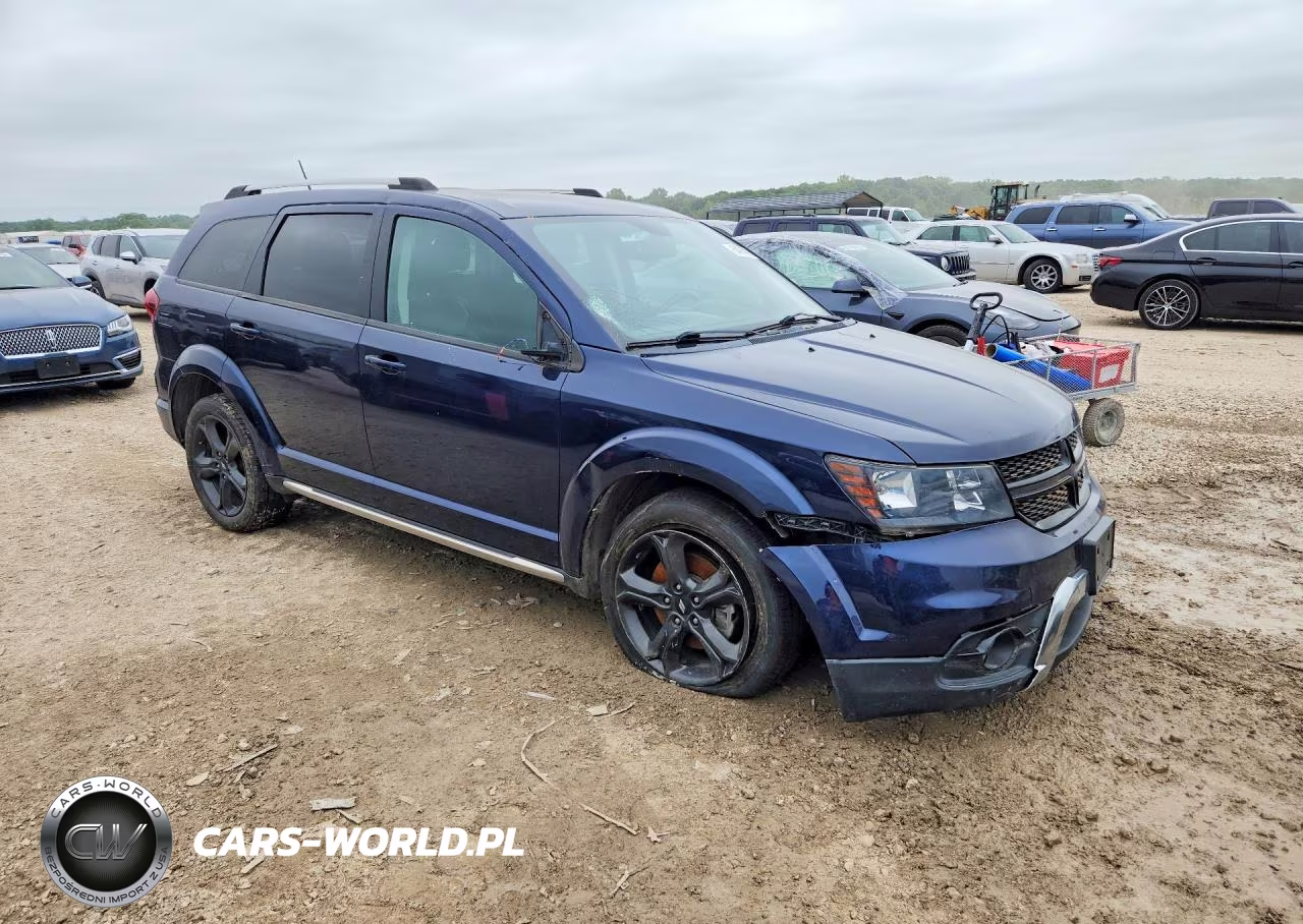 2018 Dodge Journey Crossroad VIN:3C4PDDGG3JT296326 - 4
