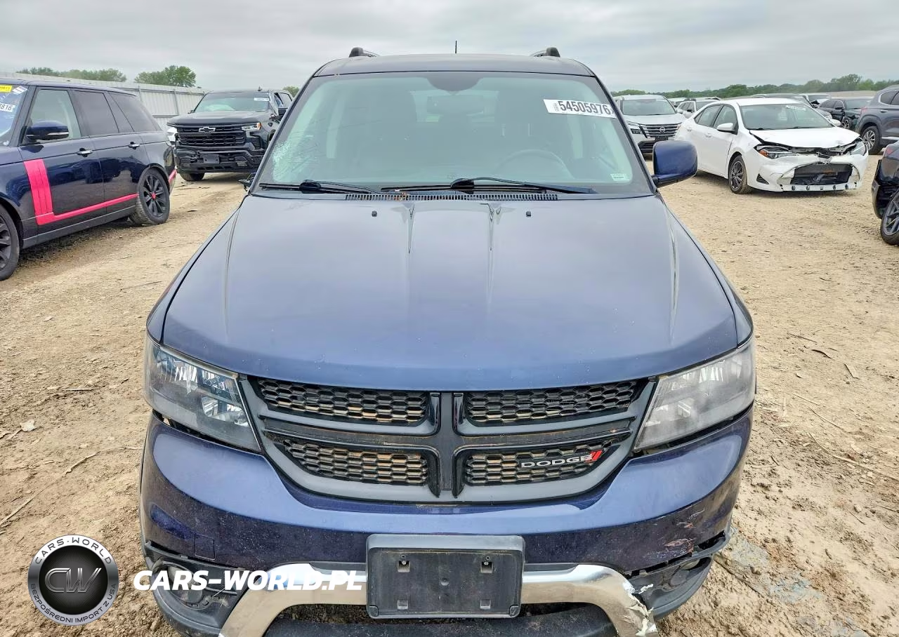 2018 Dodge Journey Crossroad VIN:3C4PDDGG3JT296326 - 5