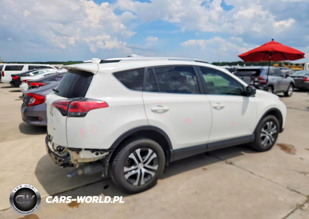 2018 Toyota Rav4 Le VIN:JTMZFREV8JJ747646 - 3