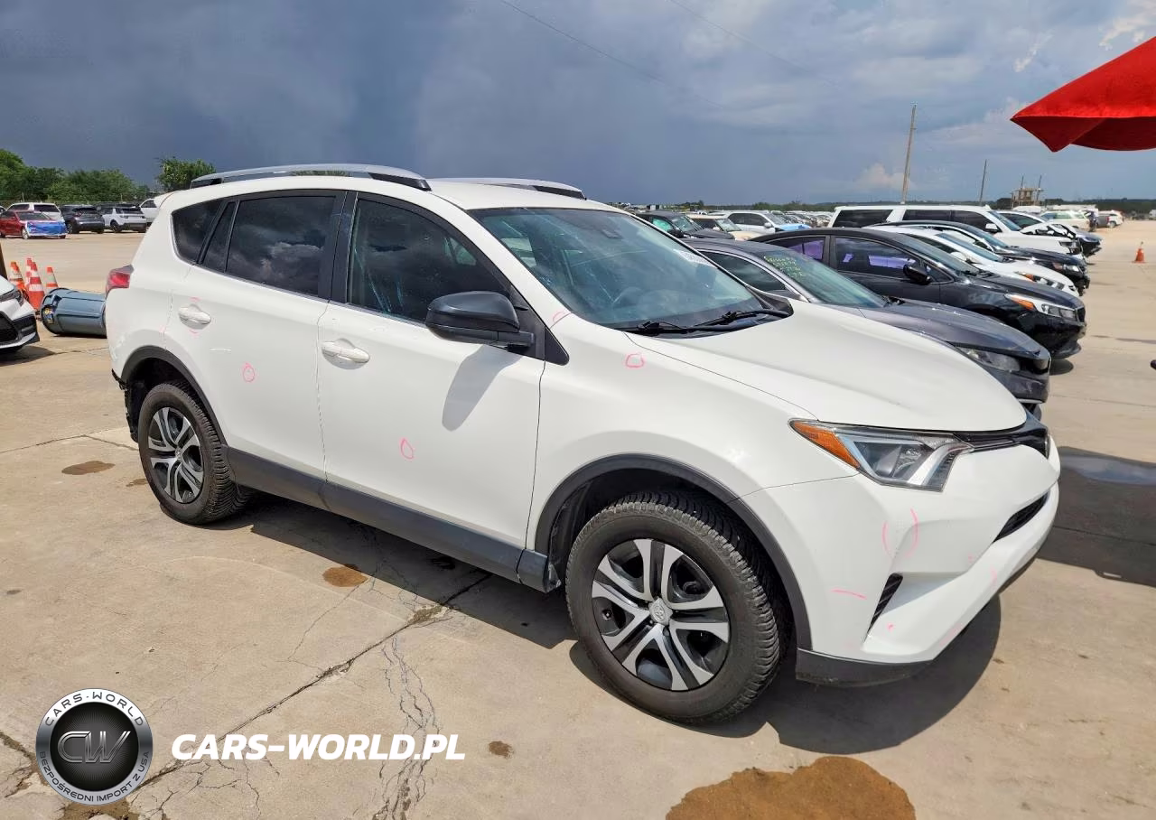 2018 Toyota Rav4 Le VIN:JTMZFREV8JJ747646 - 4