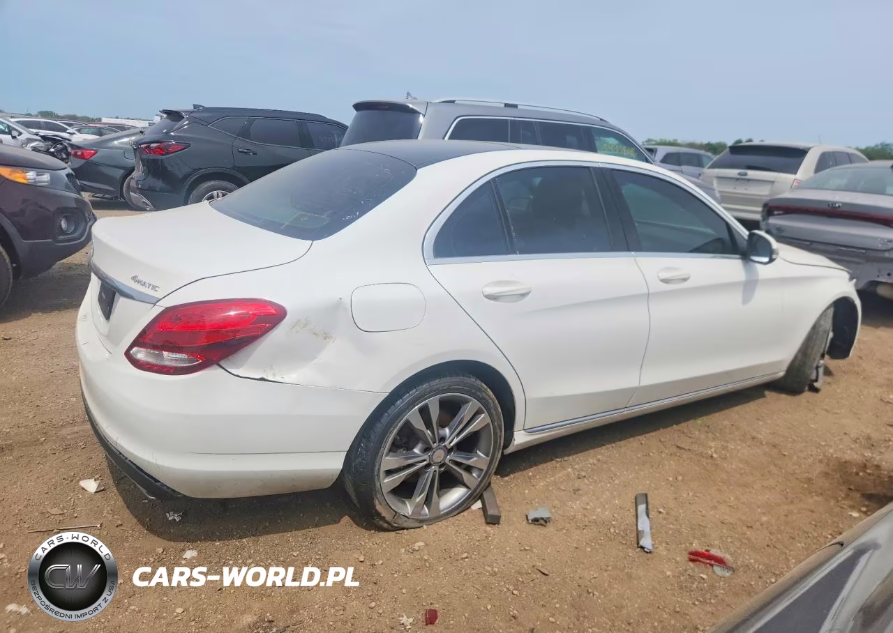 2017 Mercedes-Benz C 300 4Matic VIN:55SWF4KB2HU200923 - 3