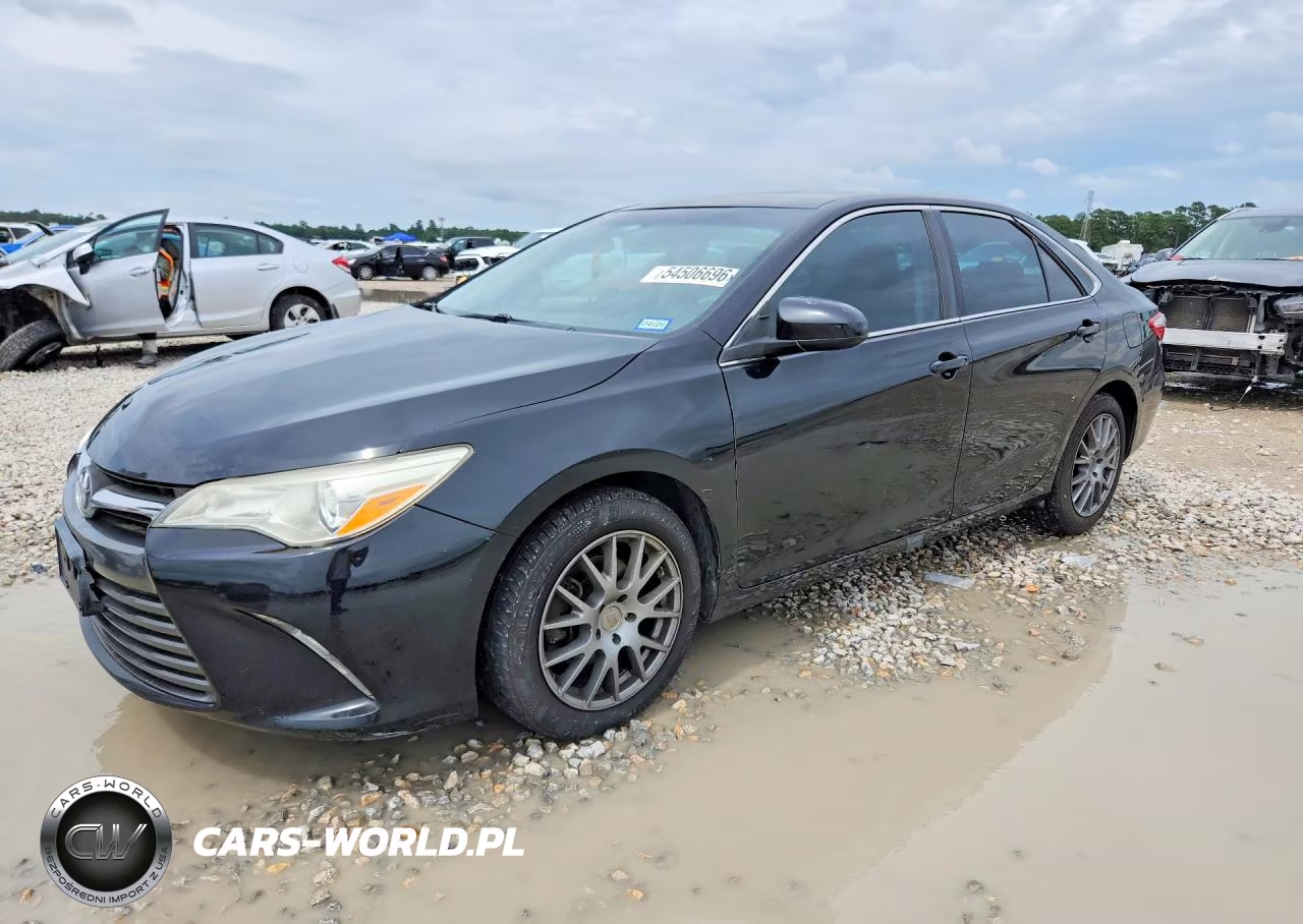 2016 Toyota Camry Le