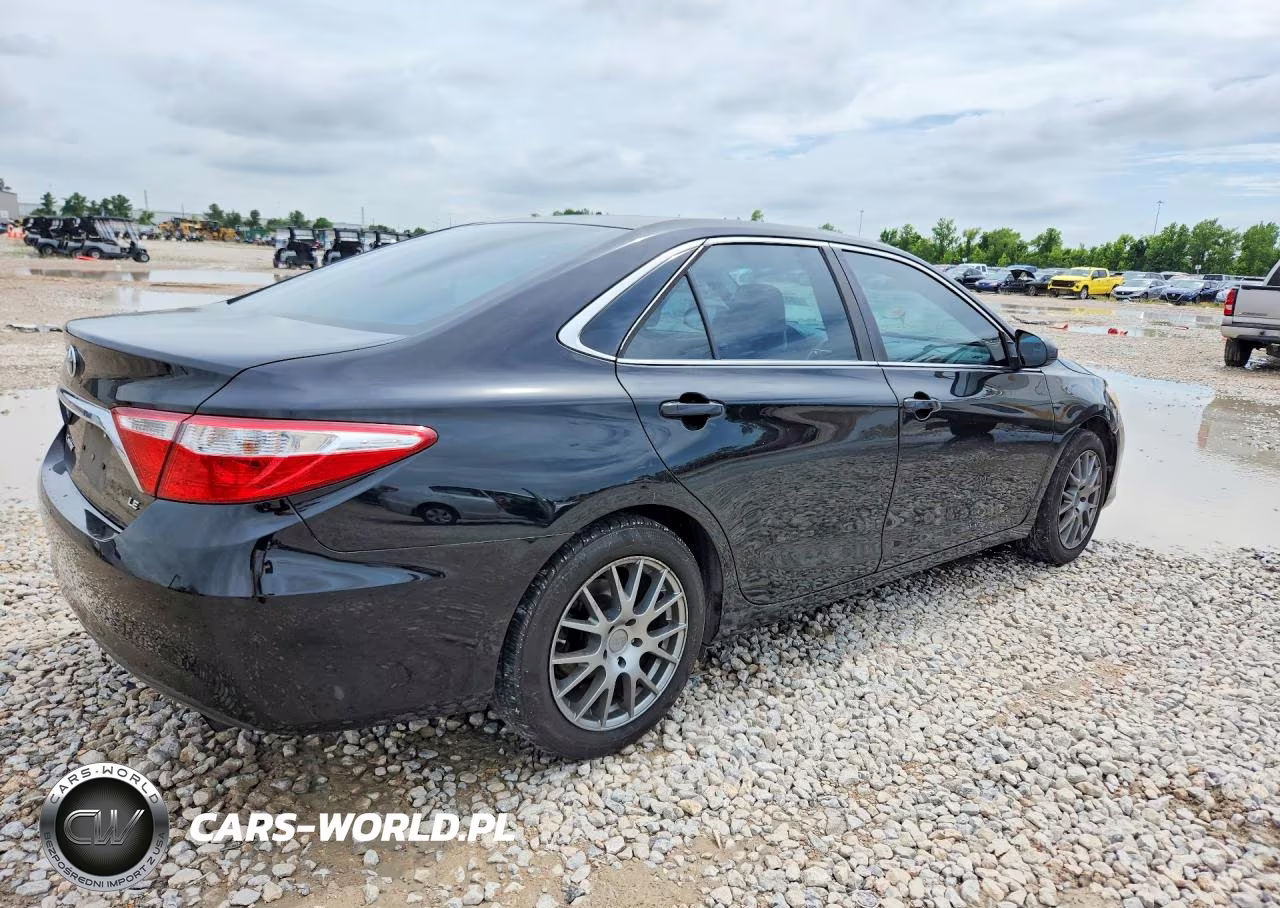 2016 Toyota Camry Le VIN:4T4BF1FK8GR559662 - 3