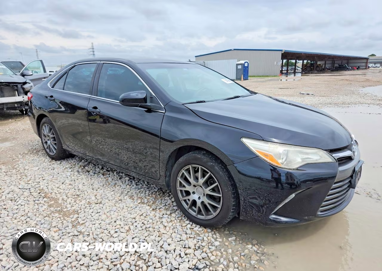 2016 Toyota Camry Le VIN:4T4BF1FK8GR559662 - 4