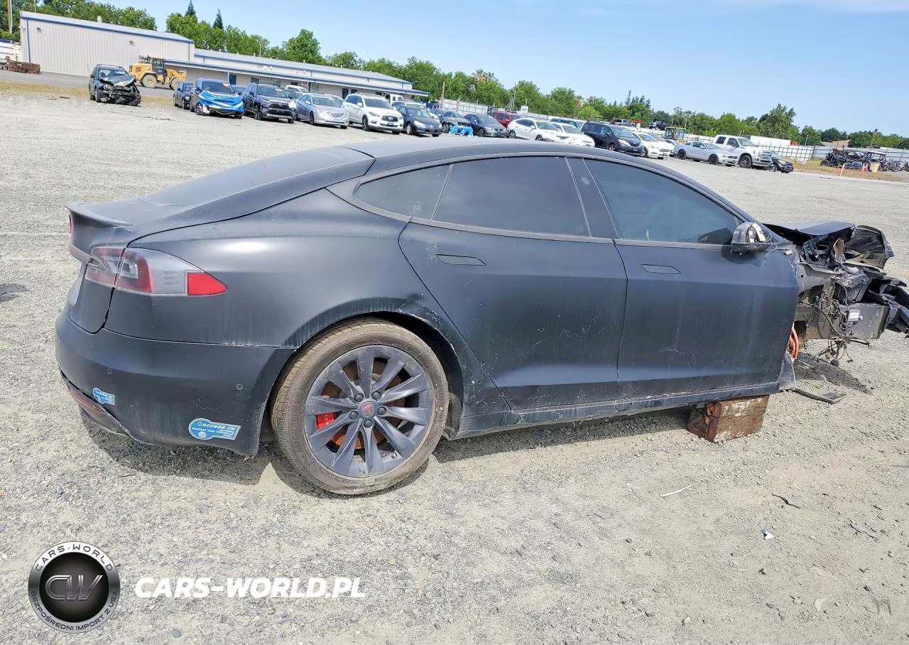 2020 Tesla Model S VIN:5YJSA1E20LF416206 - 3