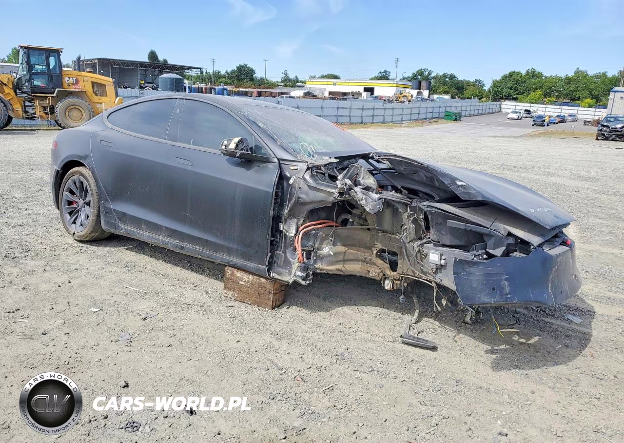 2020 Tesla Model S VIN:5YJSA1E20LF416206 - 4