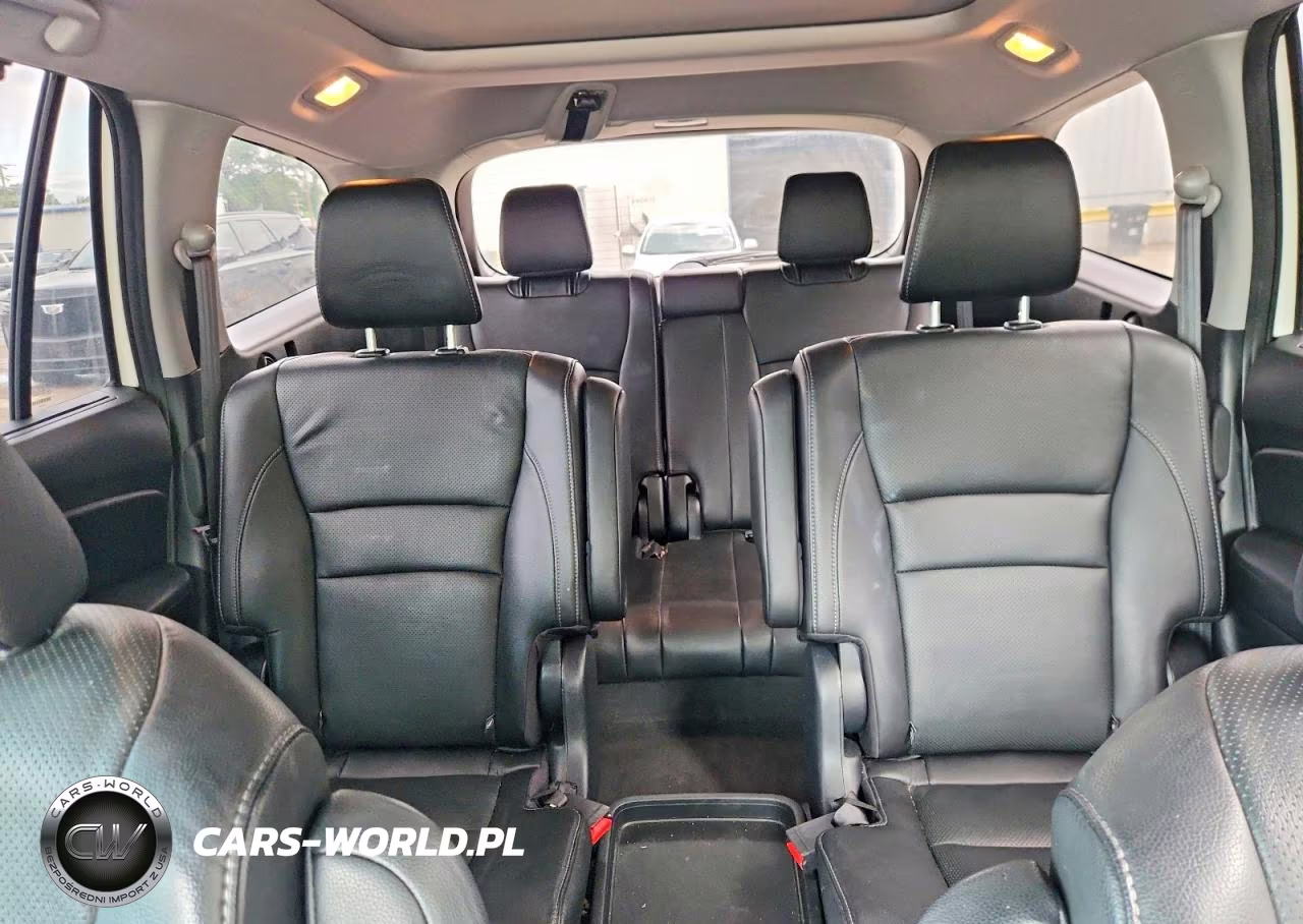 2019 Honda Pilot Elite VIN:5FNYF6H09KB000107 - 10