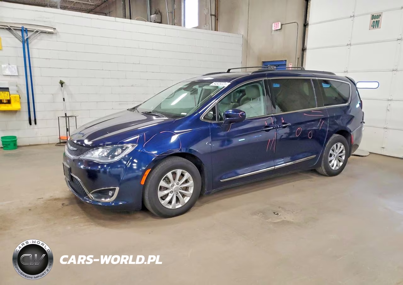 2017 Chrysler Pacifica Touring L