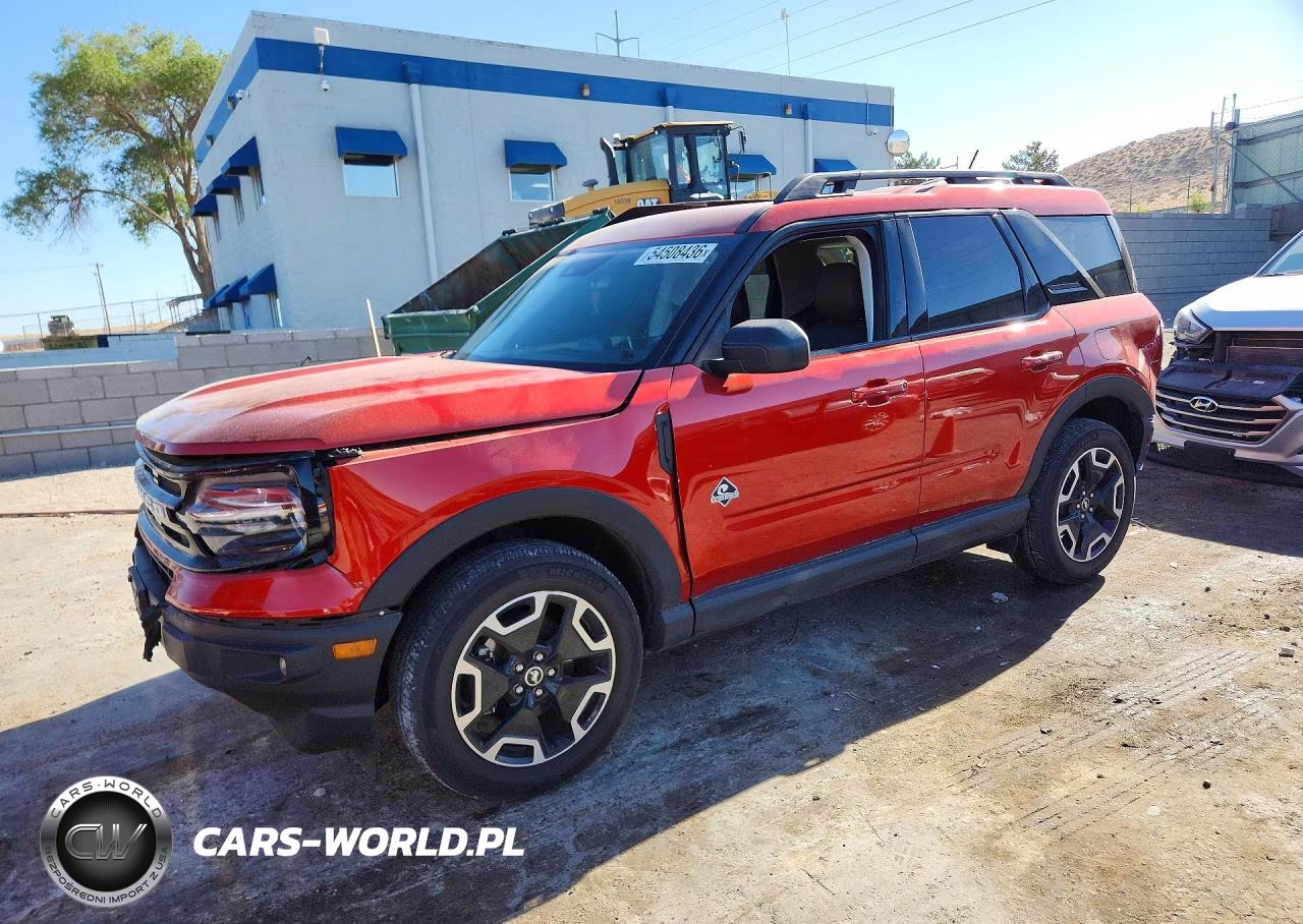 2023 Ford Bronco Sport Outer Banks – zdjęcie 1 z 12