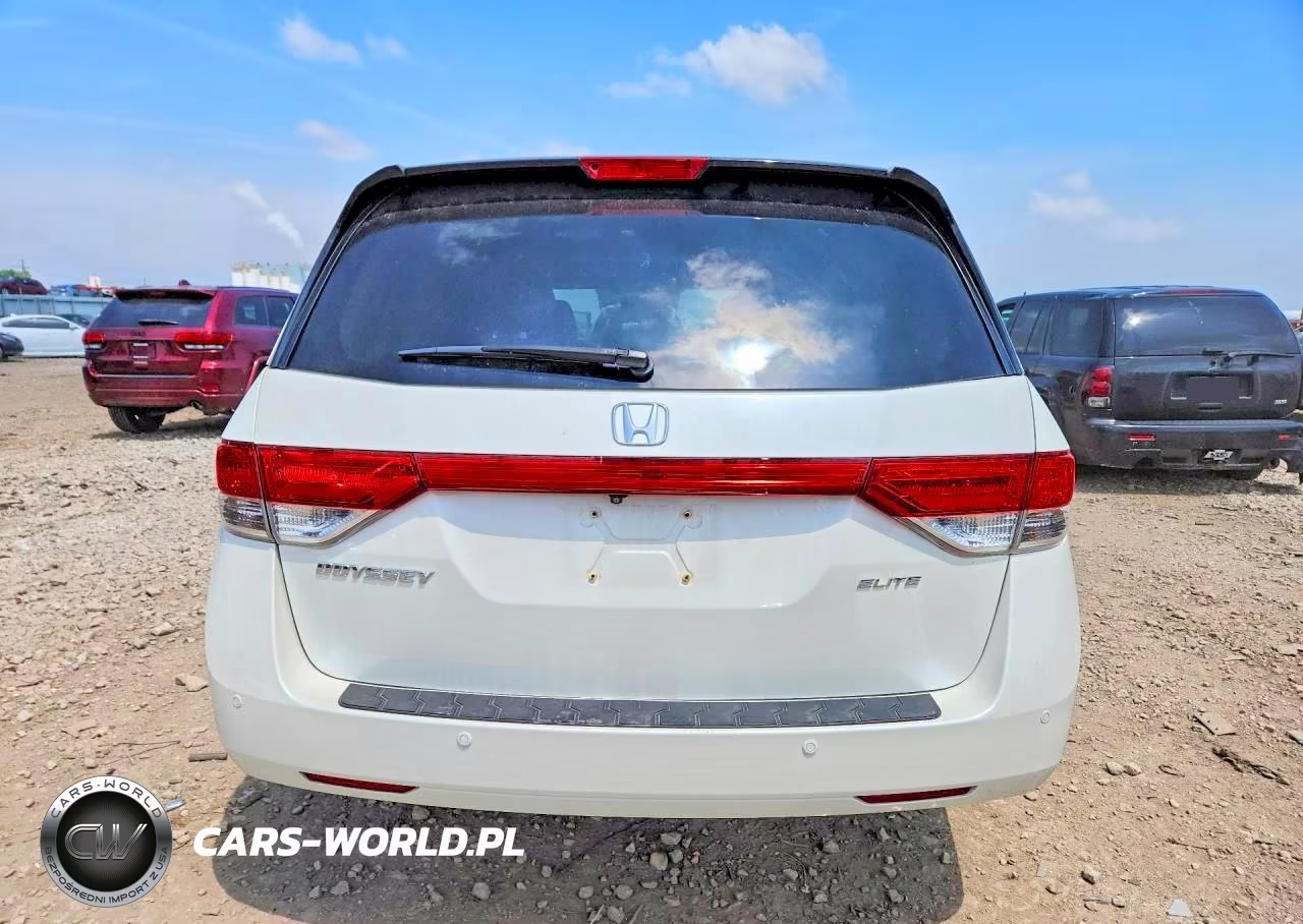 2015 Honda Odyssey Touring VIN:5FNRL5H99FB108710 - 6