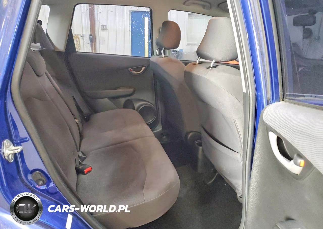2010 Honda Fit VIN:JHMGE8H26AS003543 - 11