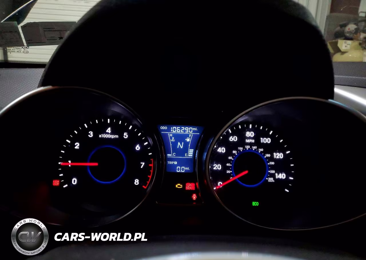 2013 Hyundai Veloster Base VIN:KMHTC6AD2DU121227 - 9