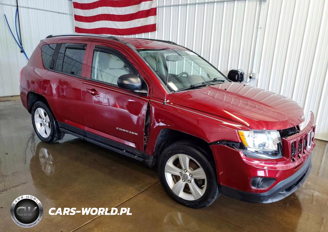 2012 Jeep Compass Latitude VIN:1C4NJDEB7CD525624 - 4