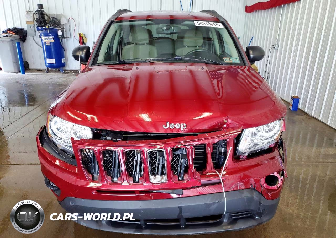 2012 Jeep Compass Latitude VIN:1C4NJDEB7CD525624 - 5