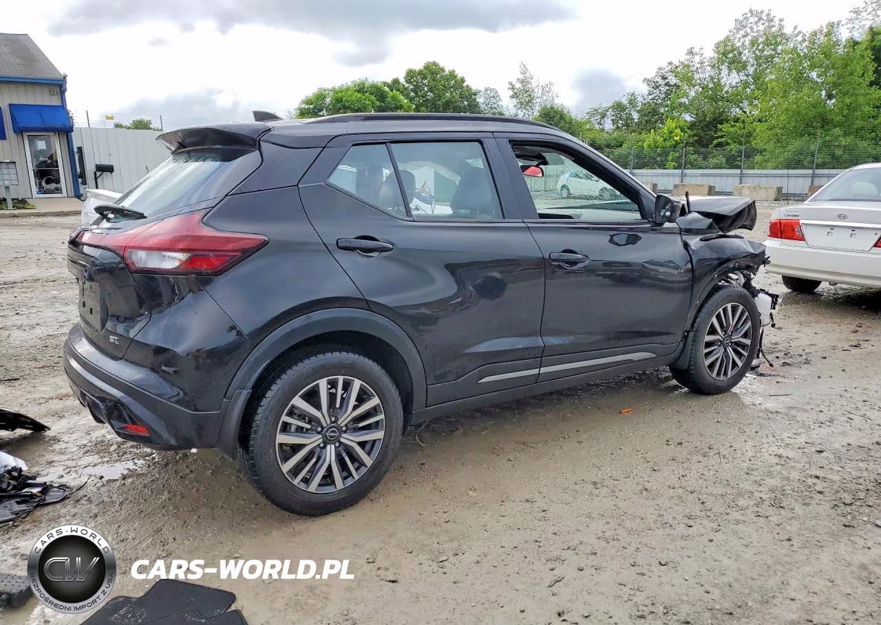 2024 Nissan Kicks Sr VIN:3N1CP5DV2RL493615 - 3