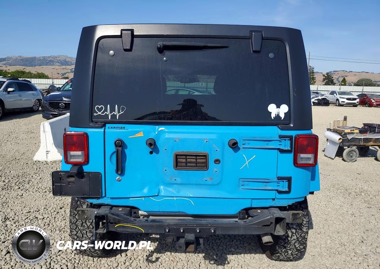 2017 Jeep Wrangler Unlimited Sahara VIN:1C4BJWEG2HL601502 - 6