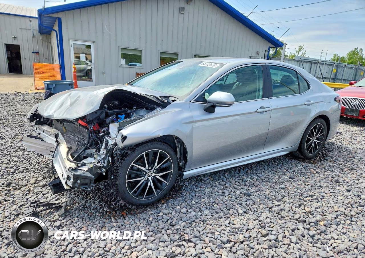 2022 Toyota Camry Se – zdjęcie 1 z 13