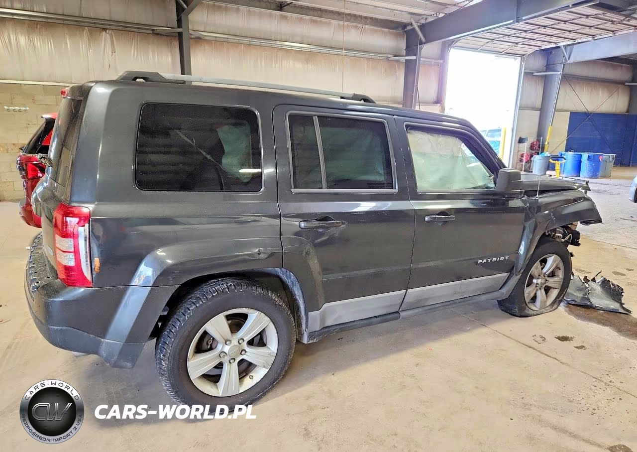 2011 Jeep Patriot Latitude VIN:1J4NT4GB6BD112030 - 3