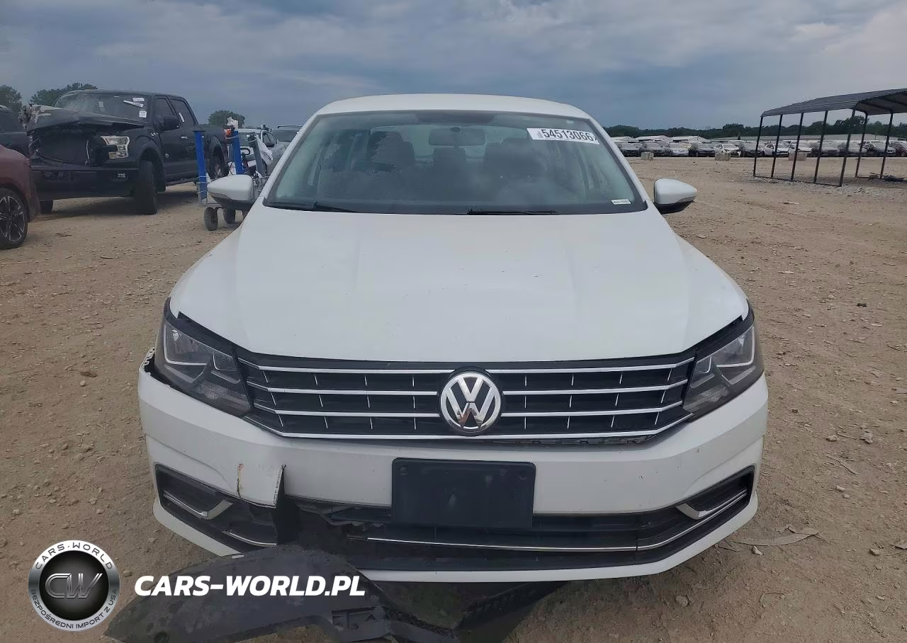 2018 Volkswagen Passat S VIN:1VWAA7A38JC043727 - 5