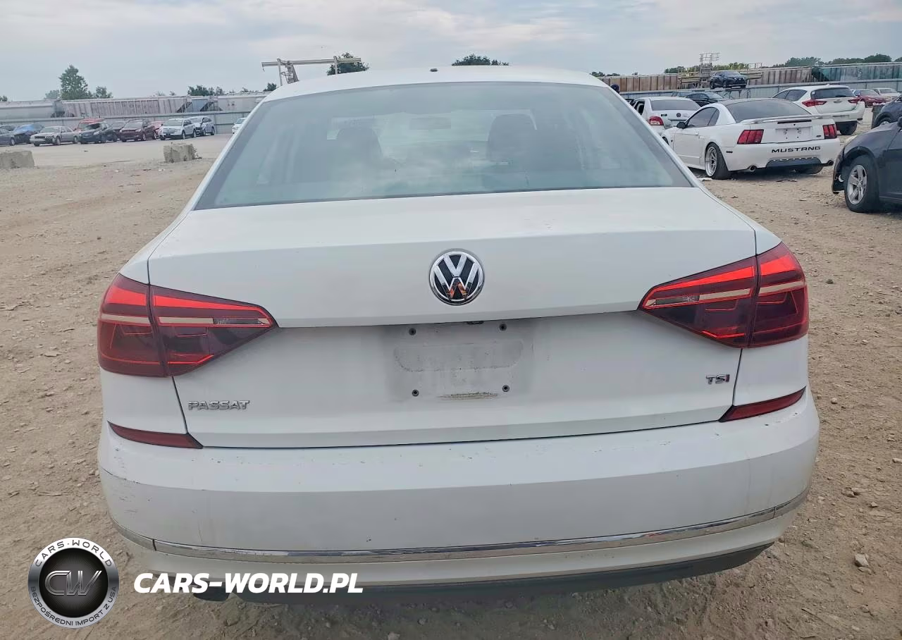 2018 Volkswagen Passat S VIN:1VWAA7A38JC043727 - 6