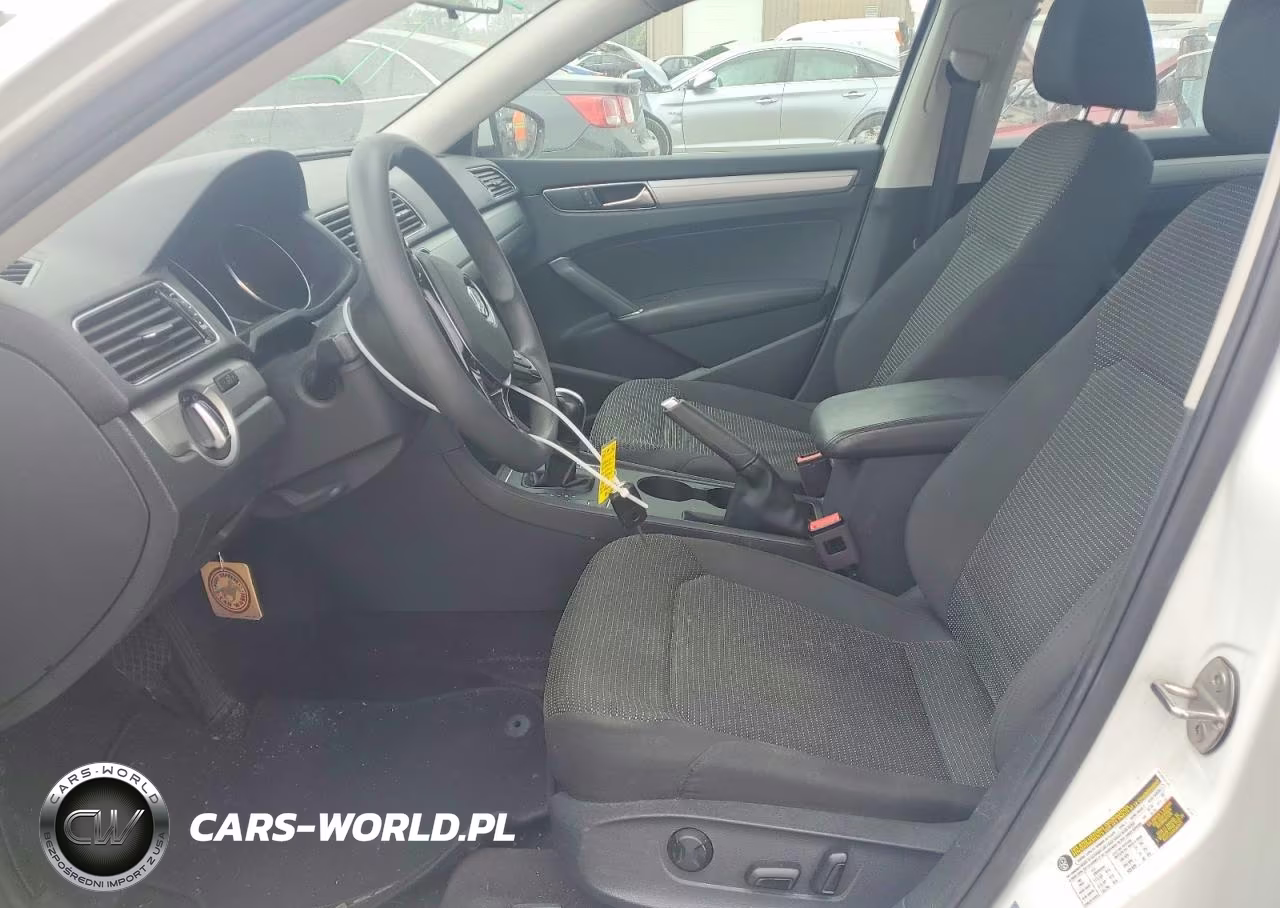 2018 Volkswagen Passat S VIN:1VWAA7A38JC043727 - 7