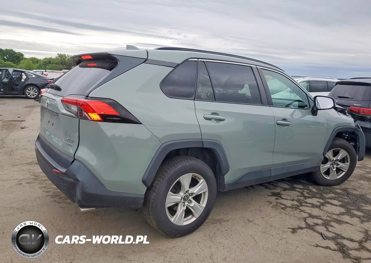 2021 Toyota Rav4 Xle VIN:2T3P1RFV7MW144116 - 3