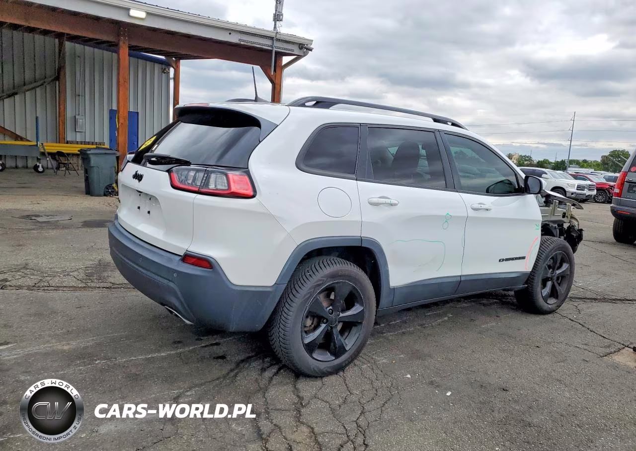 2019 Jeep Cherokee Latitude Plus VIN:1C4PJMLN6KD335687 - 3