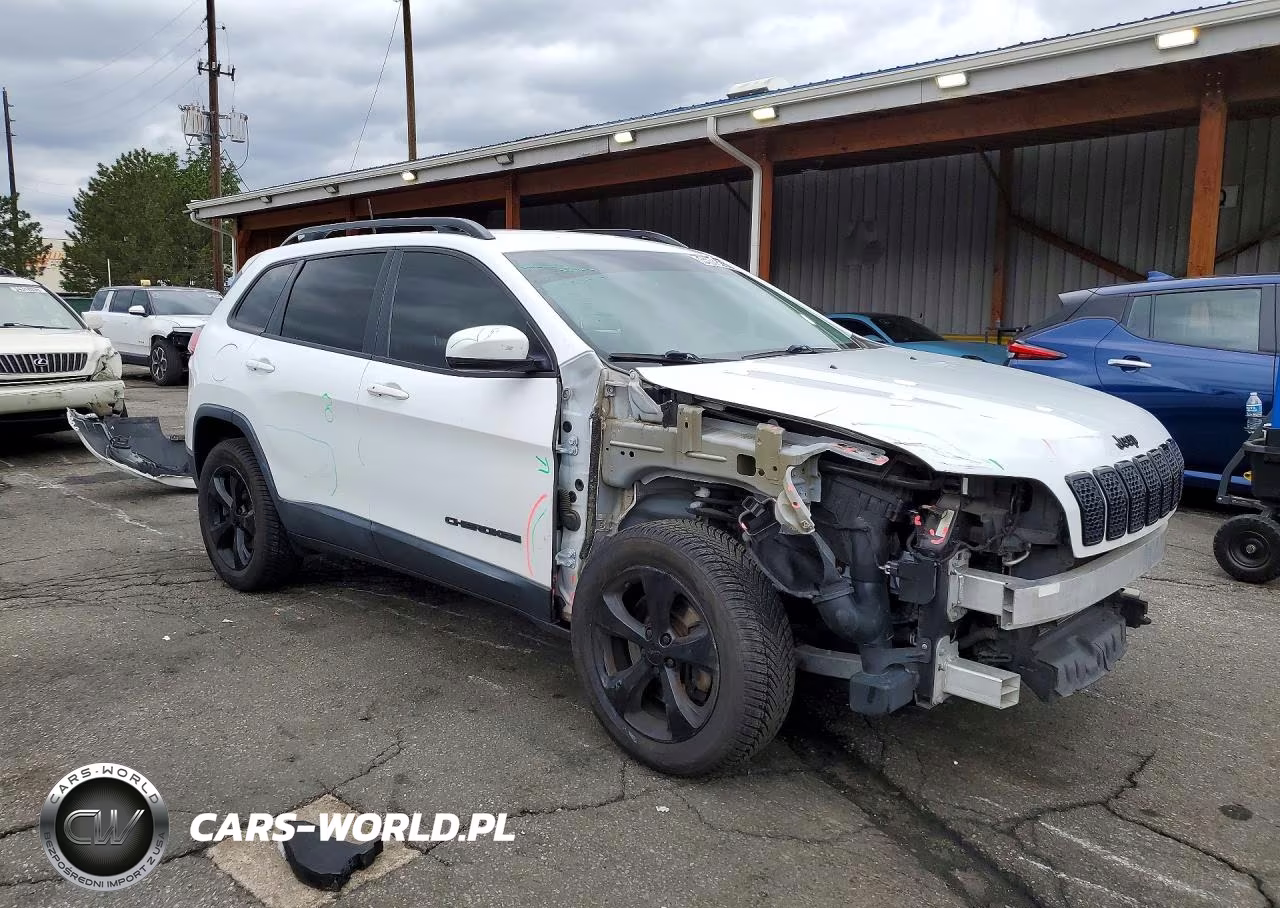 2019 Jeep Cherokee Latitude Plus VIN:1C4PJMLN6KD335687 - 4