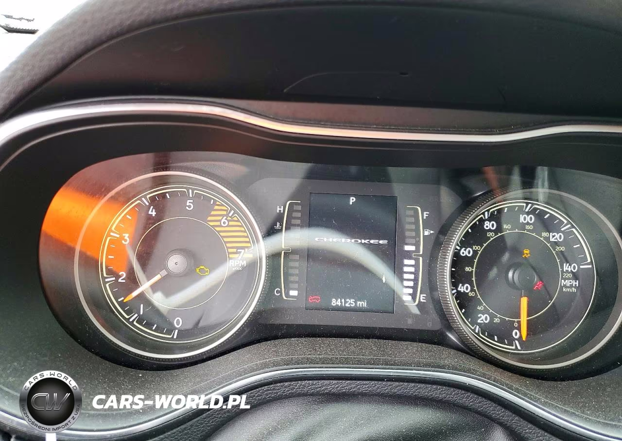 2019 Jeep Cherokee Latitude Plus VIN:1C4PJMLN6KD335687 - 9