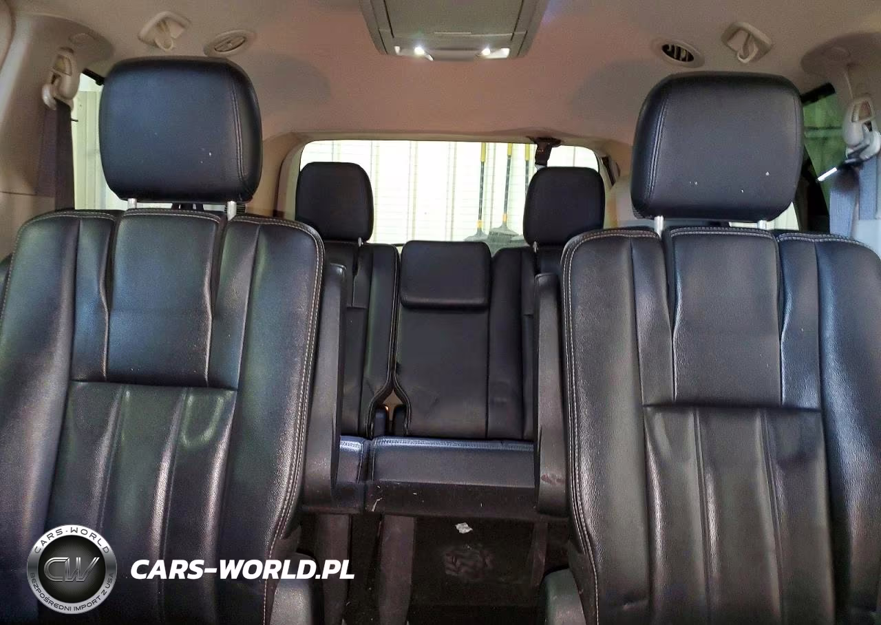 2015 Chrysler Town & Country Touring VIN:2C4RC1BG0FR629786 - 10
