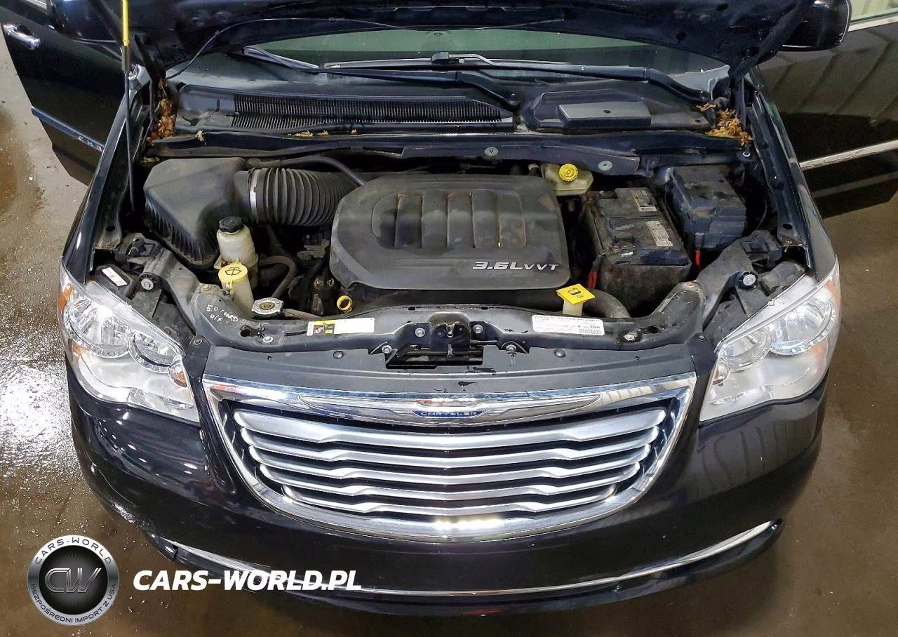 2015 Chrysler Town & Country Touring VIN:2C4RC1BG0FR629786 - 12
