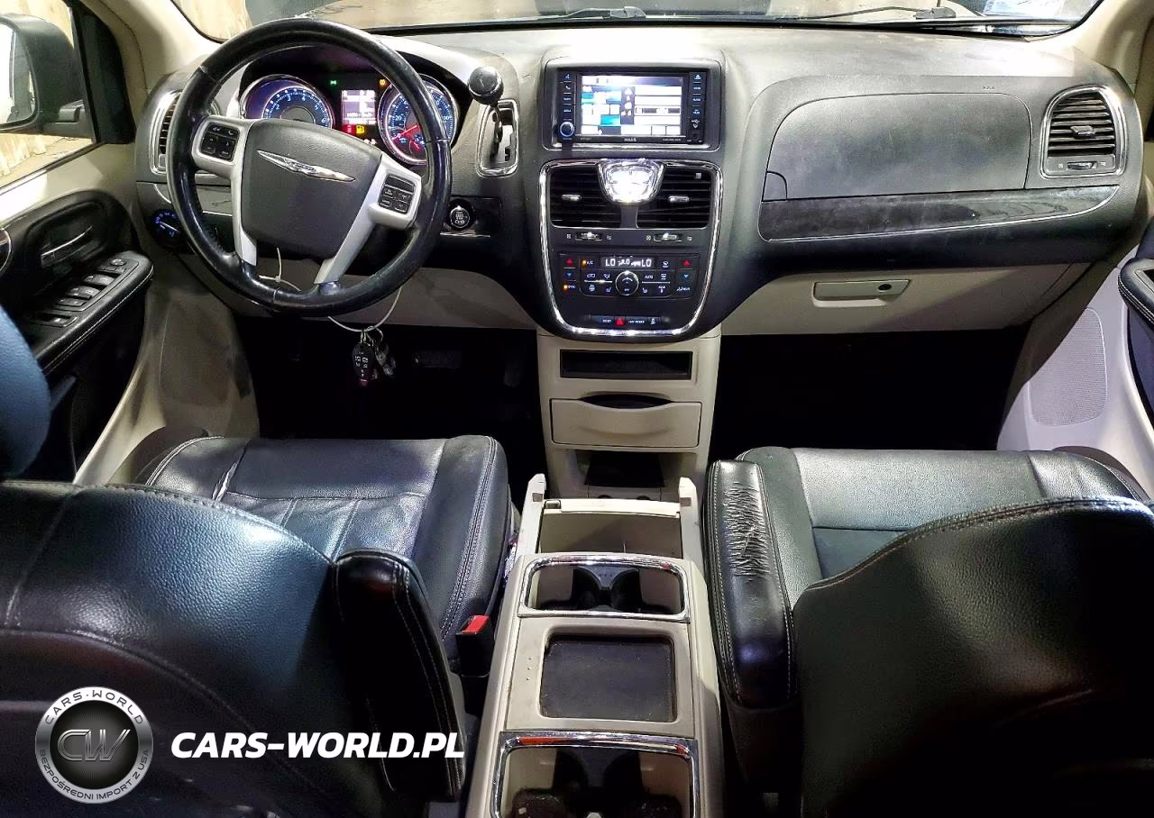 2015 Chrysler Town & Country Touring VIN:2C4RC1BG0FR629786 - 8
