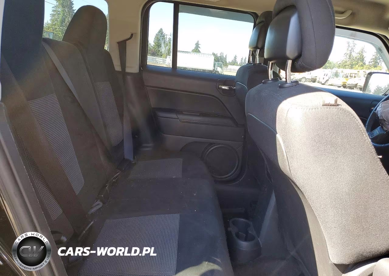 2014 Jeep Patriot Latitude VIN:1C4NJPFB2ED793757 - 11