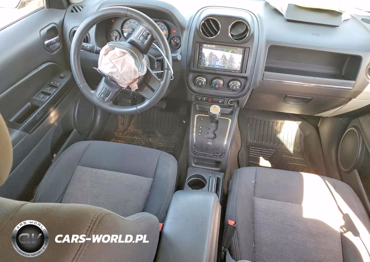 2014 Jeep Patriot Latitude VIN:1C4NJPFB2ED793757 - 8