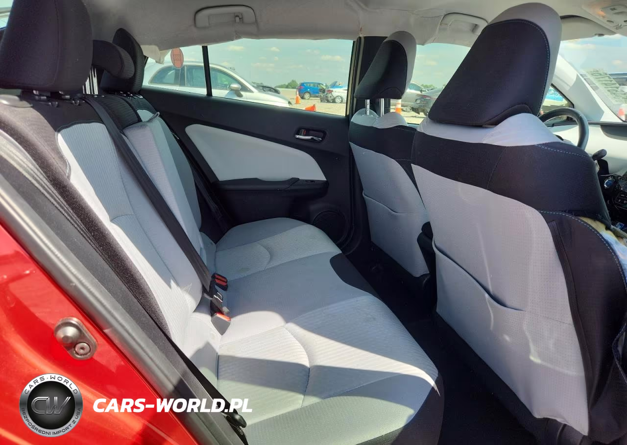2017 Toyota Prius Three VIN:JTDKARFU7H3544395 - 10