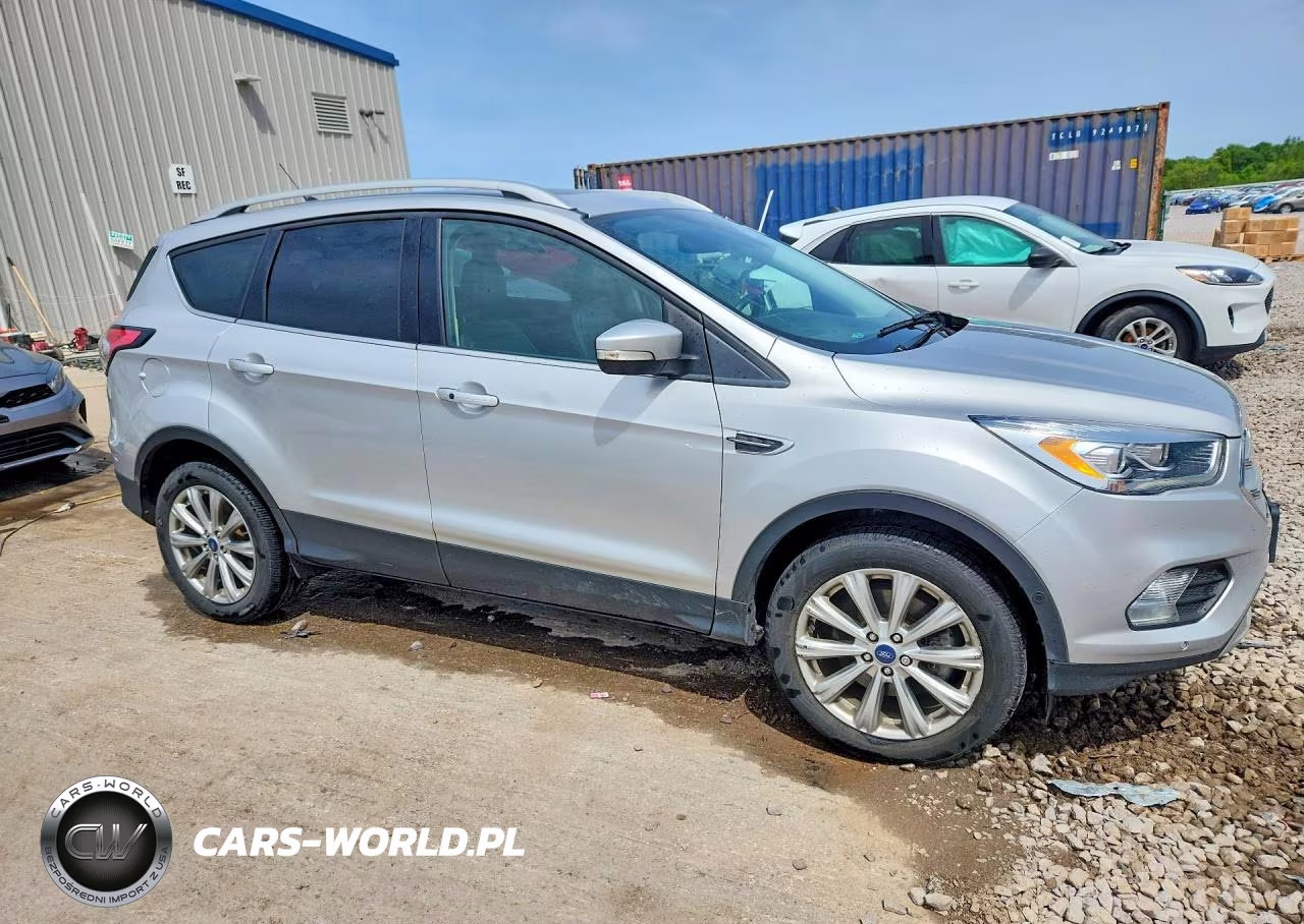 2018 Ford Escape Titanium VIN:1FMCU9J90JUD28057 - 4