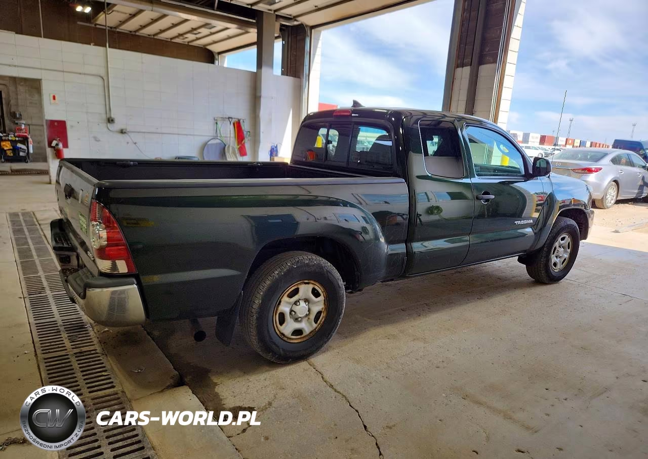 2014 Toyota Tacoma Access Cab VIN:5TFTX4CN1EX046183 - 3