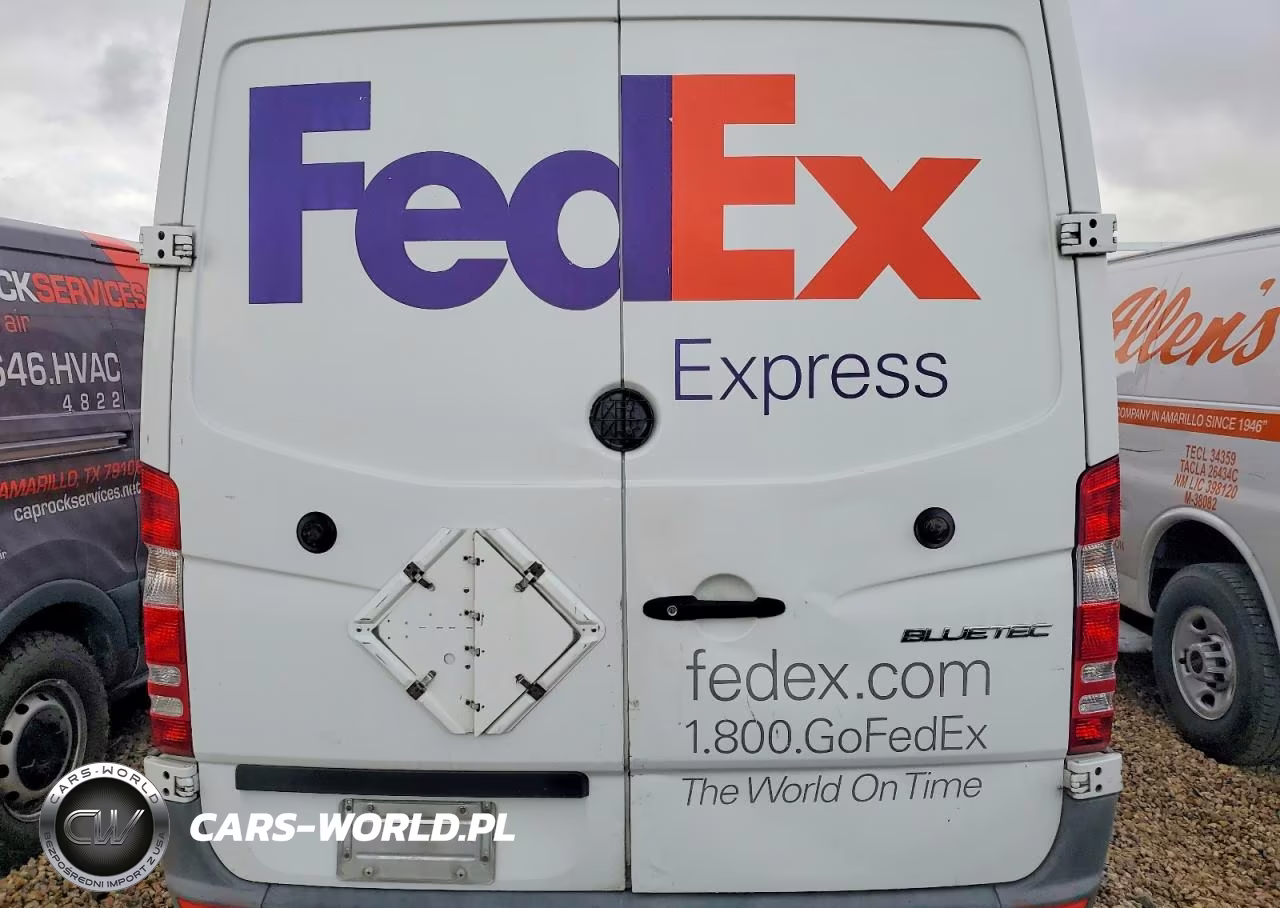 2014 Mercedes Benz Sprinter 2500 Delivery Van VIN:WD3PE8DE5E5901163 - 10