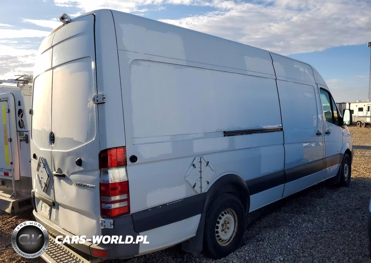 2014 Mercedes Benz Sprinter 2500 Delivery Van VIN:WD3PE8DE5E5901163 - 3