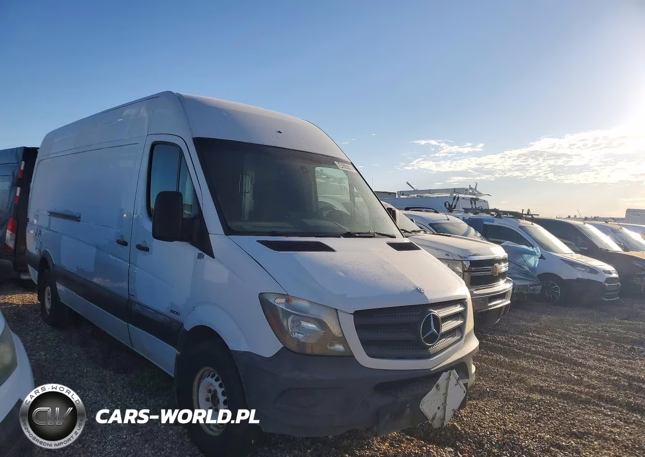 2014 Mercedes Benz Sprinter 2500 Delivery Van VIN:WD3PE8DE5E5901163 - 4