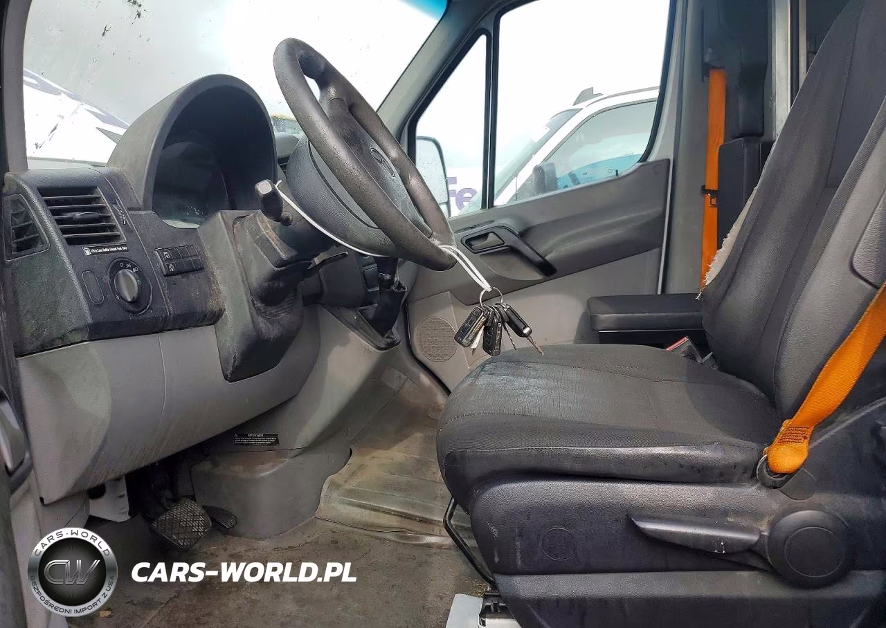2014 Mercedes Benz Sprinter 2500 Delivery Van VIN:WD3PE8DE5E5901163 - 7